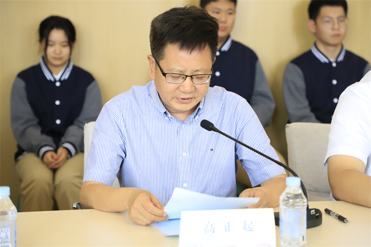 图片2：郑州中学党委书记、校长高正起致辞.JPG
