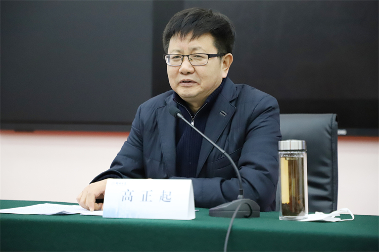 图二：郑州中学党委书记、校长高正起讲话.jpg