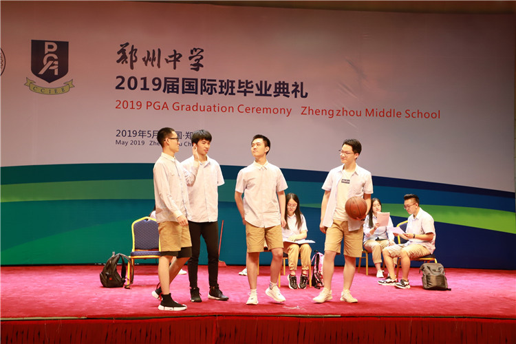 图3：高三国际2班舞台剧《青春纪念册》.JPG