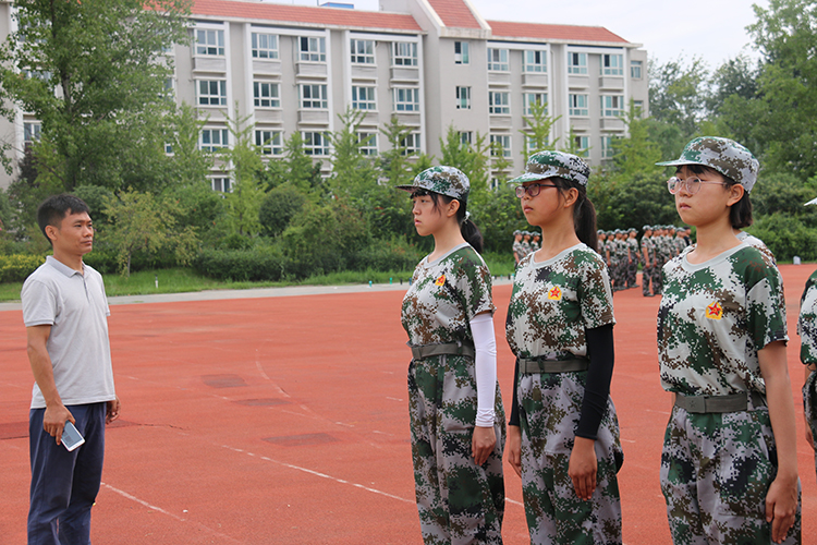 图片5：班主任陪伴训练.JPG