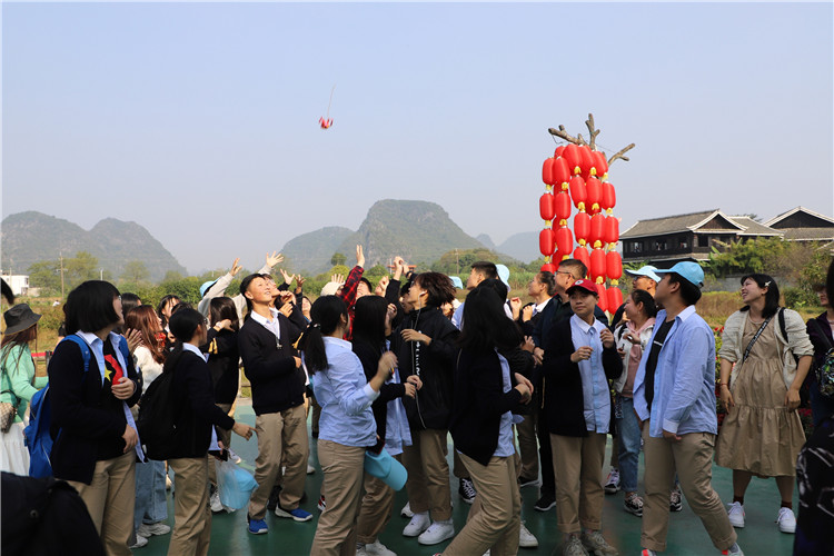 图片4：品风土人情.JPG