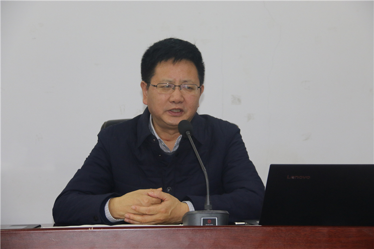 郑州中学校长高正起讲话.JPG