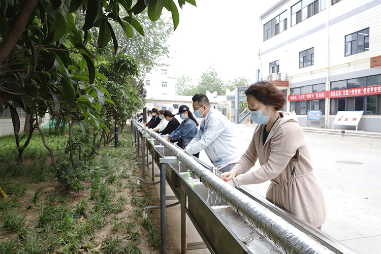 模拟餐前洗手.jpg