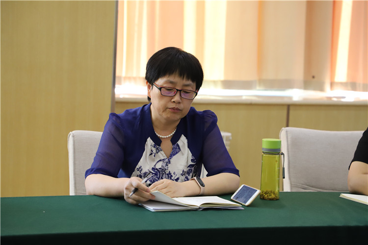 郑州中学副校长孙桂玲就做好国际部德育工作讲话.JPG