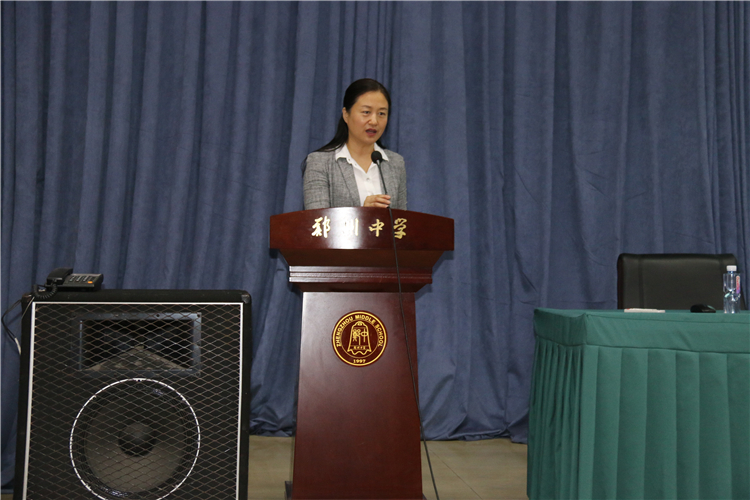 郑州中学党委委员、副校长李兰讲话.jpg