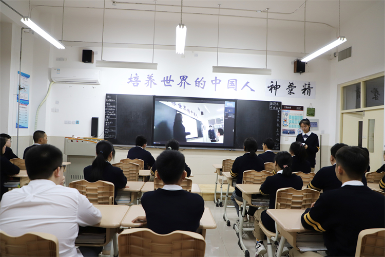 图片24：班级文化建设现场同步直播.JPG