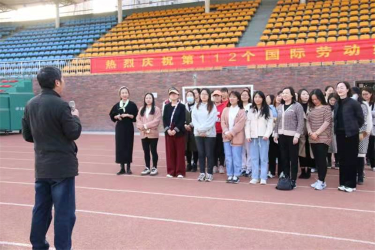 图1陈广严老师致辞.jpg