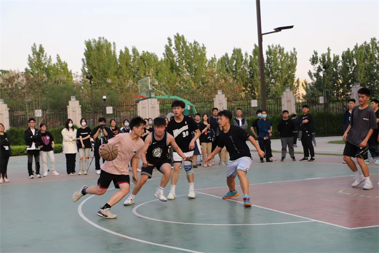 图片5：班级对抗赛.jpg