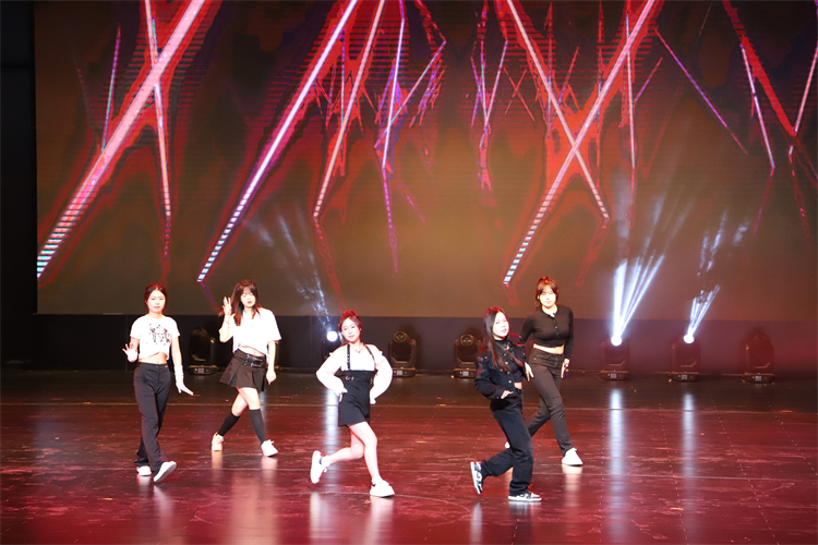 图片3：舞蹈《get it 》.JPG