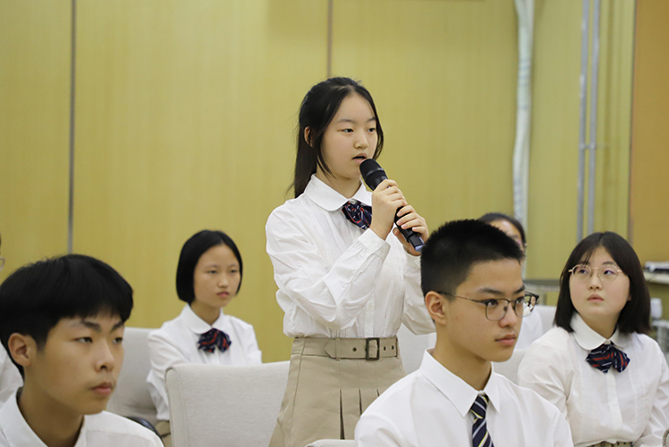 学生现场互动.JPG