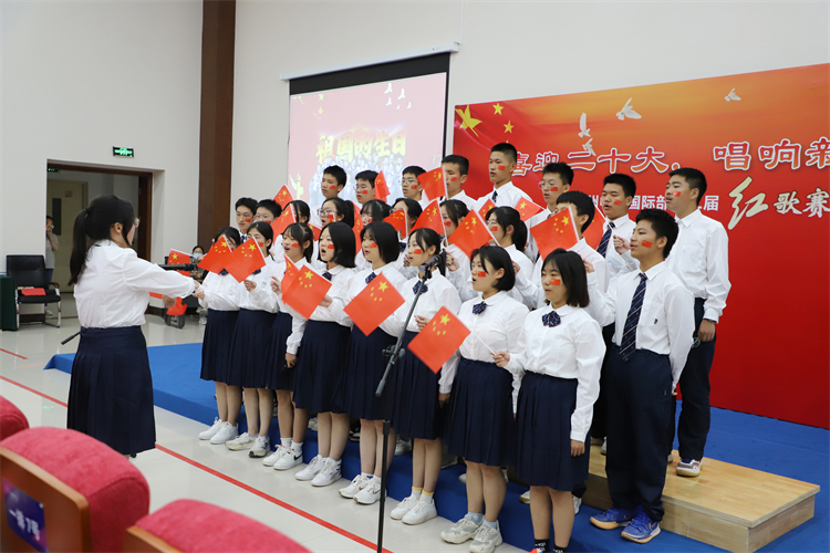 图片8：高一英语实验2班《今天是你的生日》.JPG