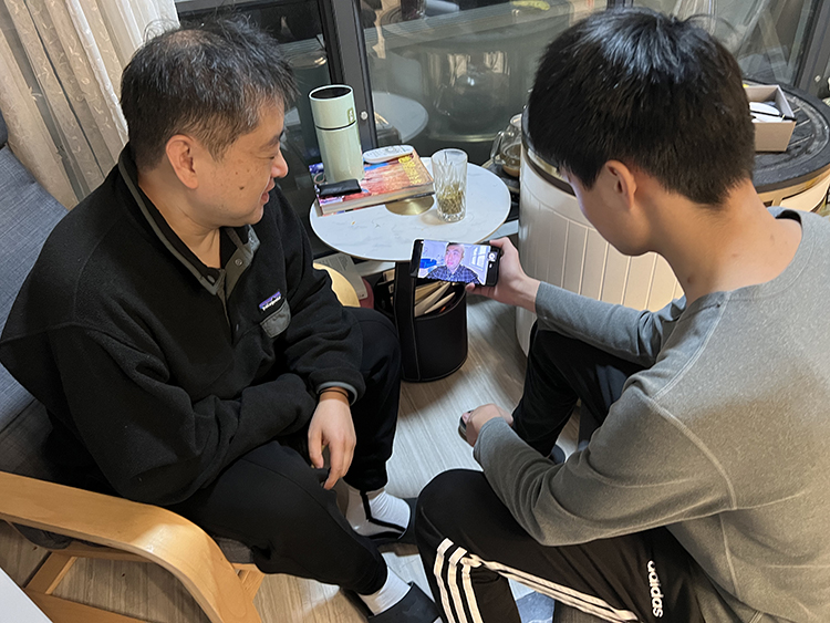 高二中美GAC班学生家长参会.jpg