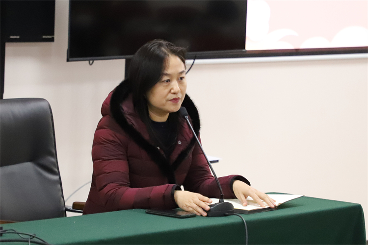 图7李兰校长发言.JPG
