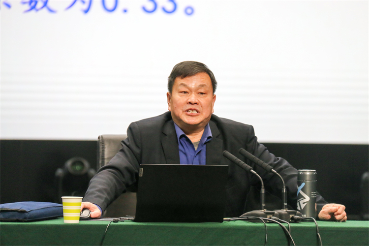 图片2：张俊杰老师开展专题讲座.jpg