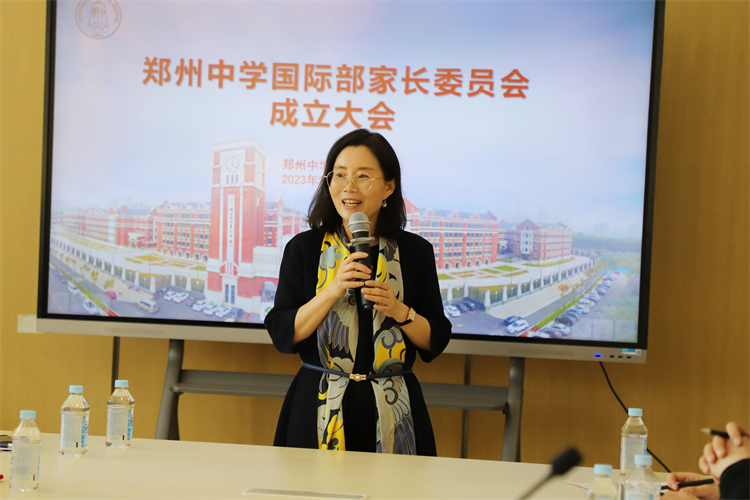 图片6：孙会英女士履职发言.JPG
