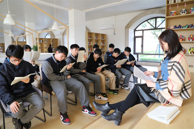 图片5：英语“悦”读.JPG
