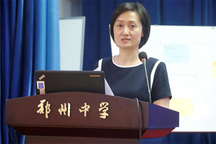 图片8郑州市教研室许柯老师为大家解疑答惑.jpg