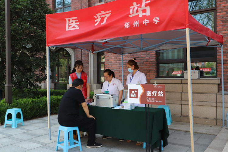 1_树新风助力清廉校园，暖心扉护航中招考试——郑州中学第一党总支中考期间开展党员志愿服务活动517.png