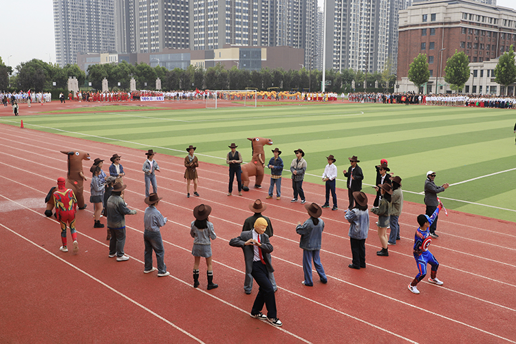 图片3：国际部高一4班美国主题方阵.JPG