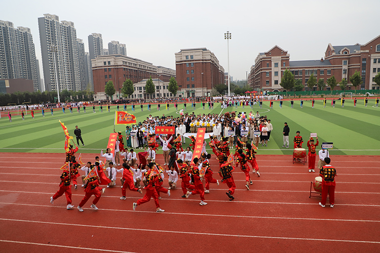 图片9：高一中科1班杨家将传奇.JPG