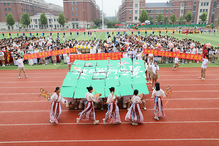 图片19：高二中科1班风筝.JPG