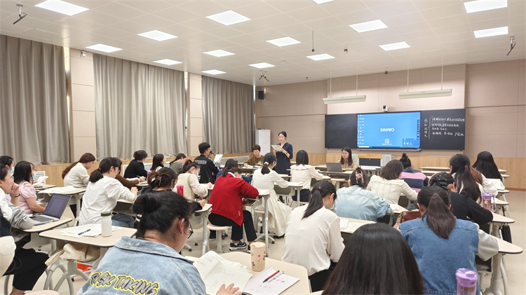 图片2.八一校区王林老师讲述自己的课程设计和构思.jpg