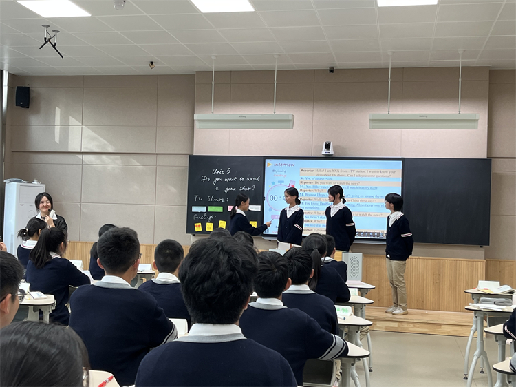 图片7.初中部英语组教师张霞让学生大胆表达所思所想 .jpg