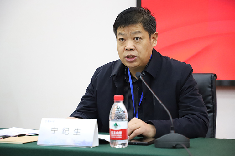 图3：党委委员宁纪生作工会工作报告.JPG