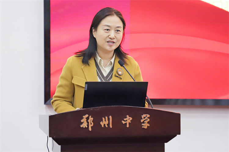 图5 校长李兰点评.JPG