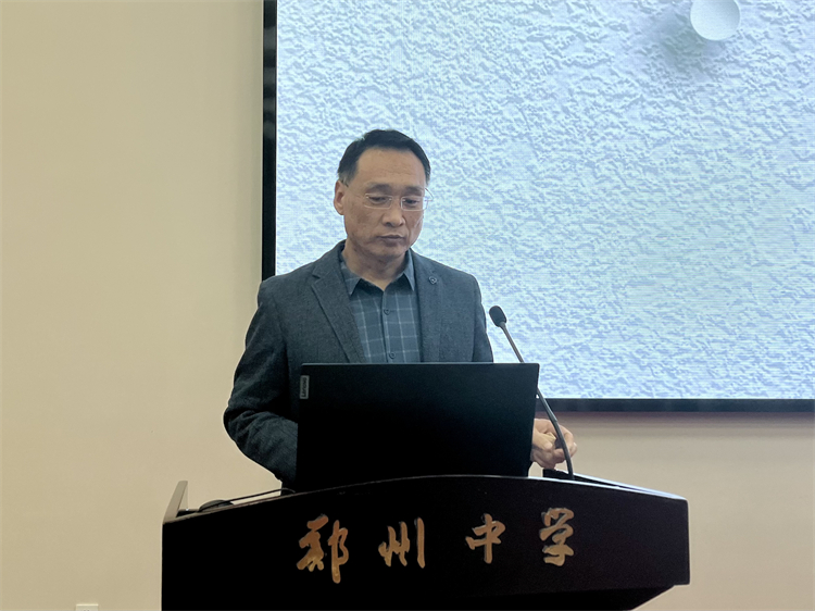 图片4：理科学科主任周瑞恒发言.jpg