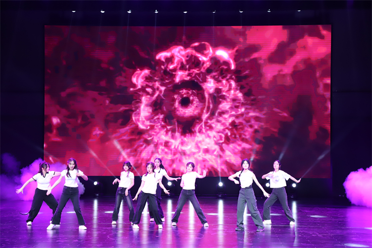 图六：《Pink Venom》.jpg