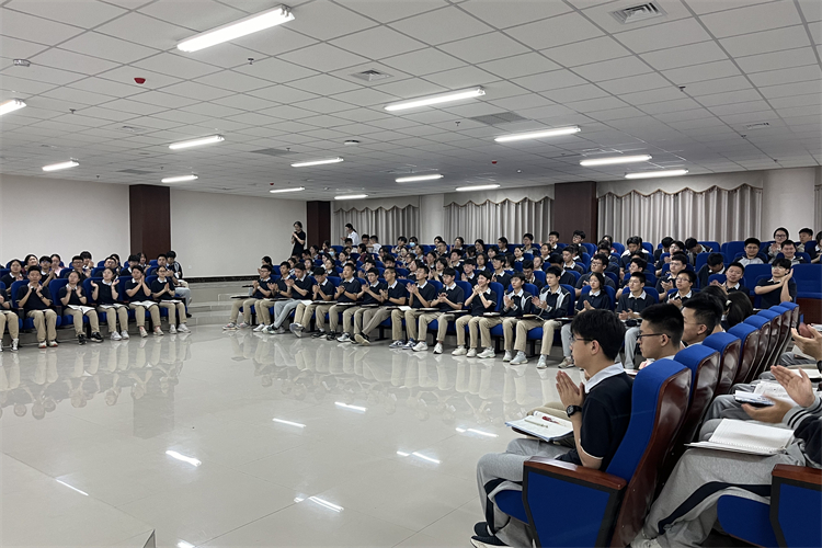 图三：掌声雷动.jpg