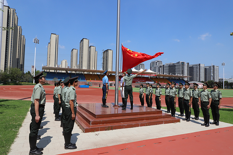 图片7（1）升国旗奏国歌.JPG