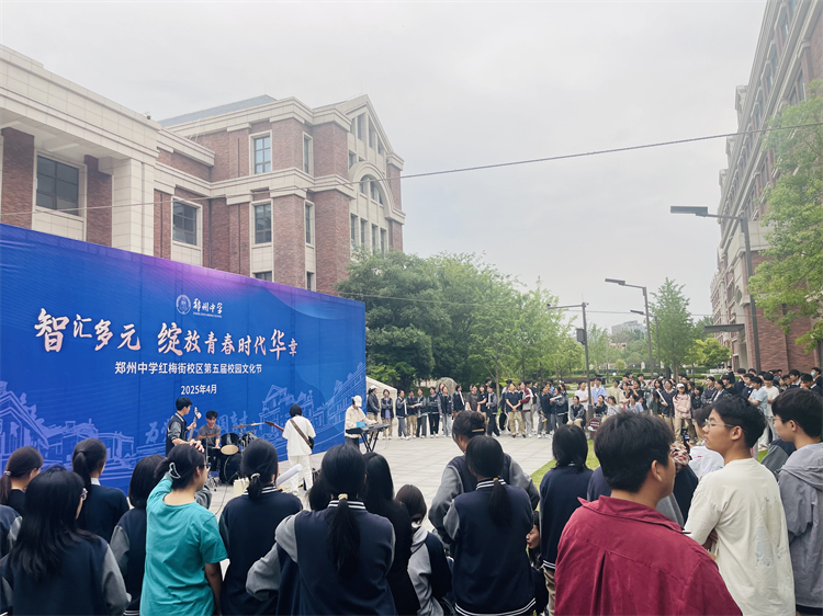 社团展示1.jpg