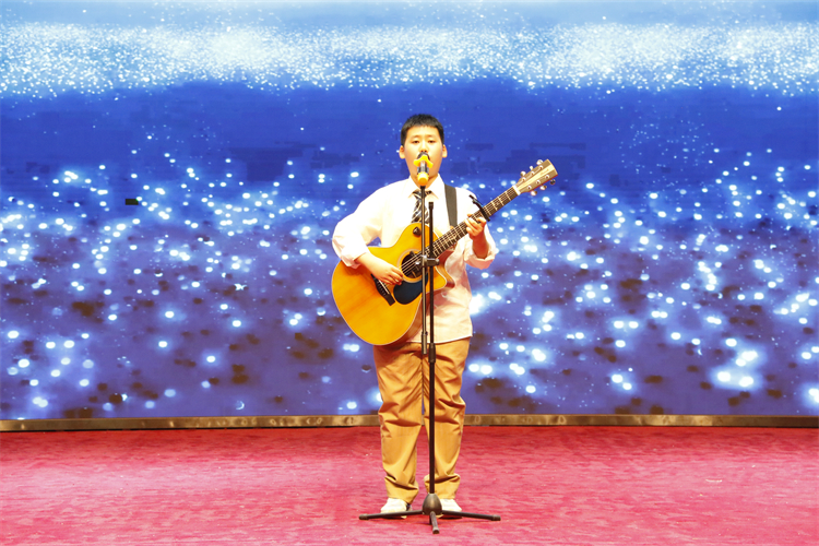 图片10：吉他弹唱《海阔天空》.JPG