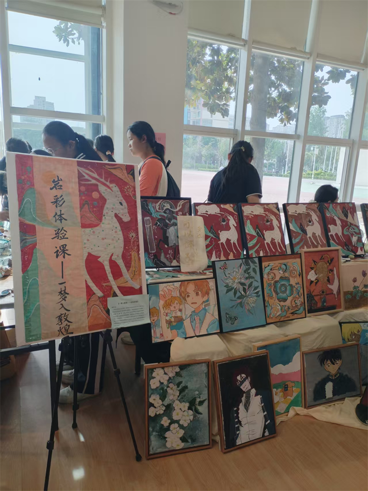 图10：《一梦入敦煌》课程展示.jpg