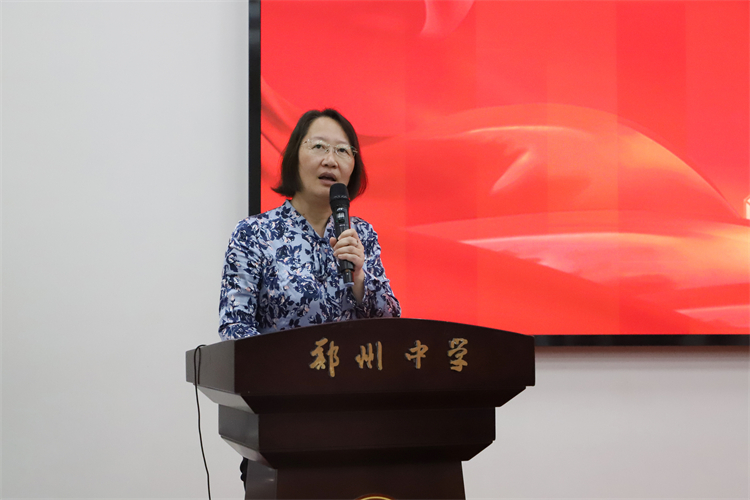 图片13：国际部主任刘高利致辞.JPG