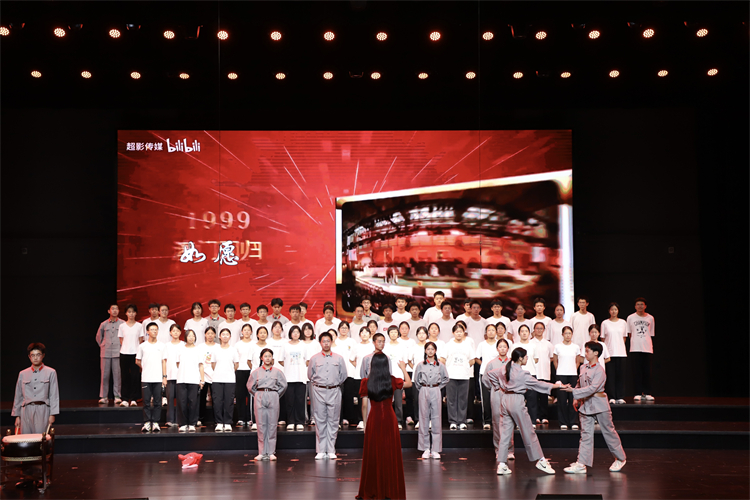 8.高一9班《如愿》.jpg