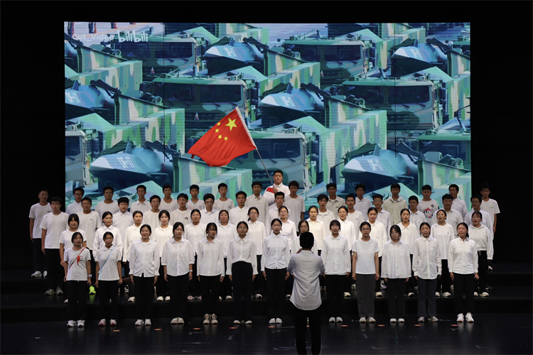 9.高一10班《中国人民解放军军歌》.jpg