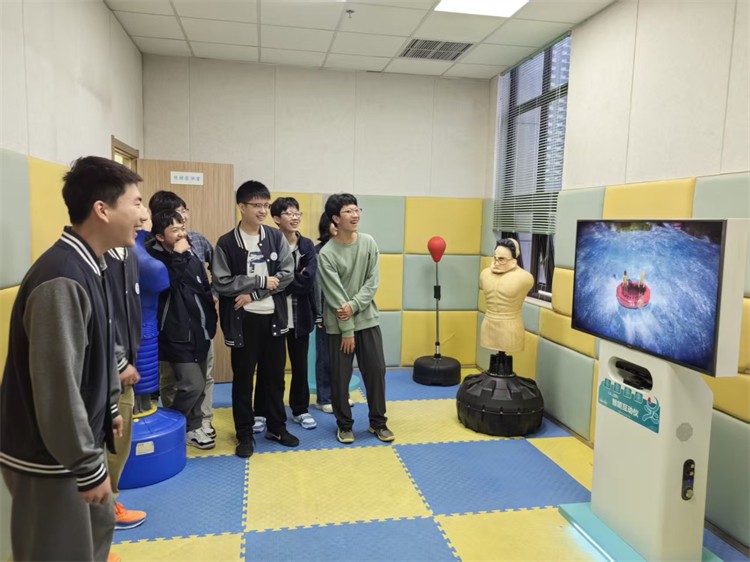 图片2：X-box体验.jpg