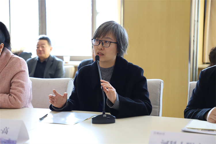 1763966843566249.jpg 图片 座谈交流2.jpg