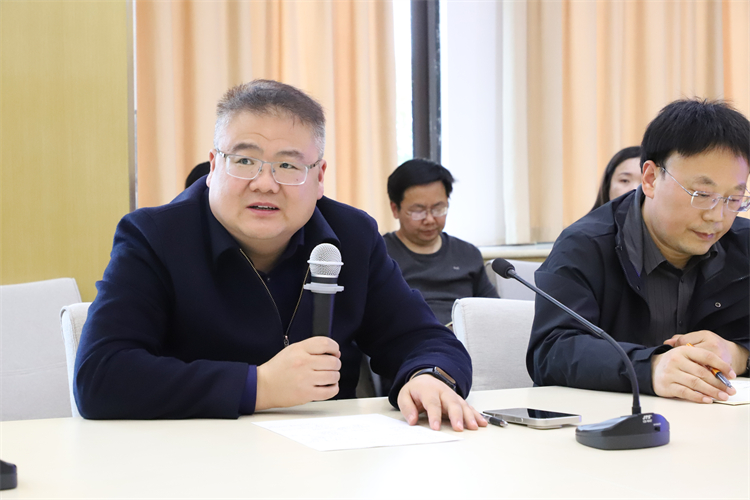 1774857879338873.jpg 图五:田玉宝副校长作总结发言.JPG