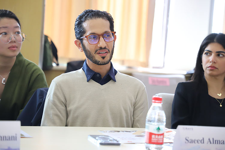 图七：迪拜知识与人力发展局（KHDA）政策、研究与项目首席执行官Saeed Almarri讲话.JPG