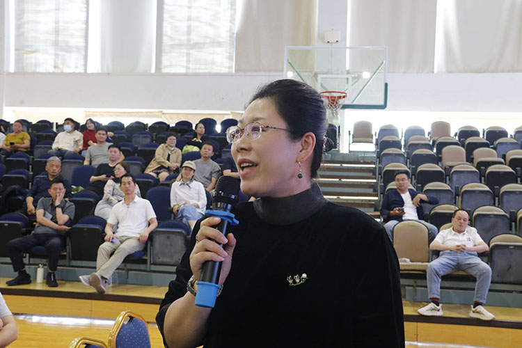 1779066686943234.jpg 图6:家长积极互动、分享思考.jpg
