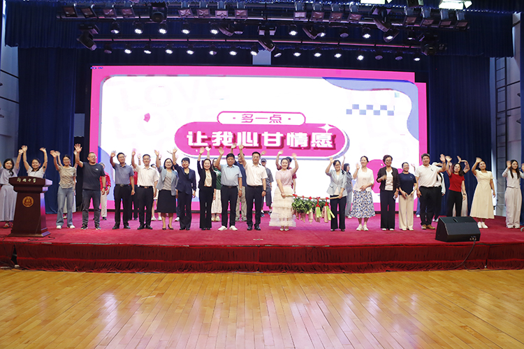 图14：欢送九年级学子.JPG