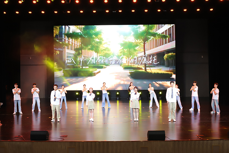 1789351119721236.jpg 图15:歌伴舞《一声老师 一生老师》.JPG
