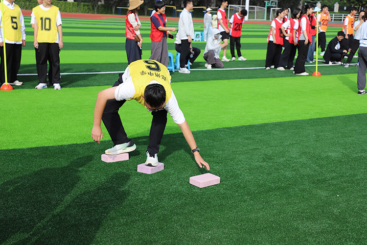 1791428248821724.jpg 图15:摸石头过河.JPG