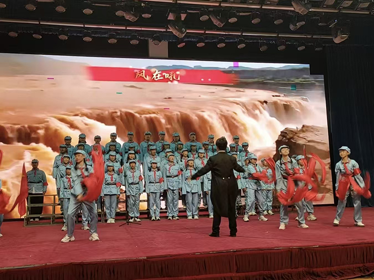 图2：《保卫黄河》.jpg